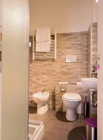 Madi Hotel *